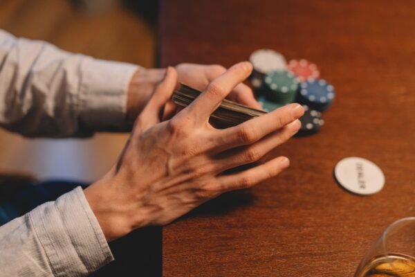 Fast Payout Feature Buys: Hold and Win EV Guide